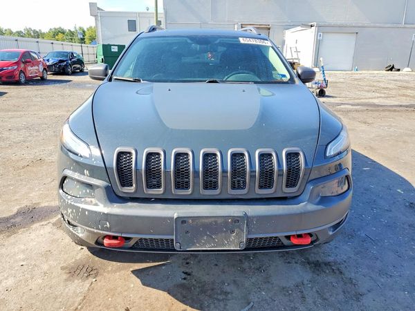 2016 JEEP CHEROKEE TRAILHAWK 4X4