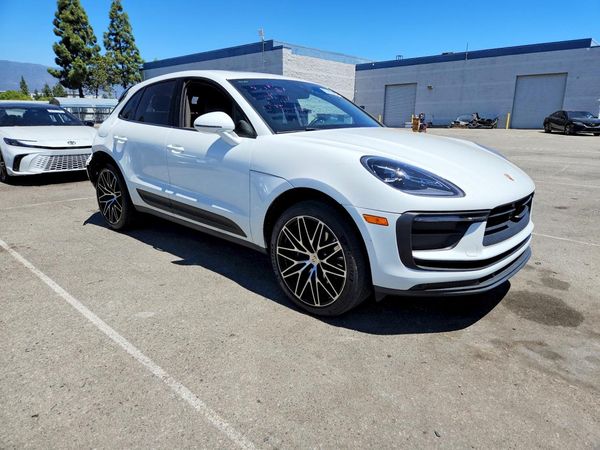 2023 PORSCHE MACAN