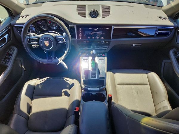 2023 PORSCHE MACAN