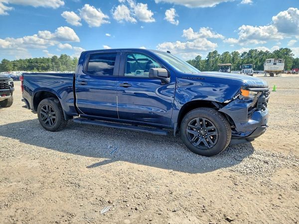2023 CHEVROLET SILVERADO Custom