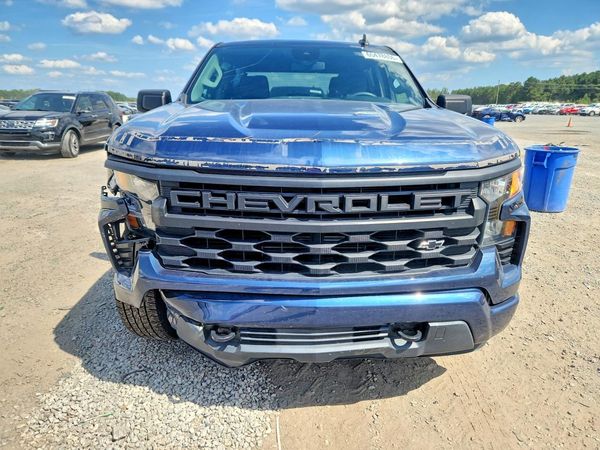 2023 CHEVROLET SILVERADO Custom