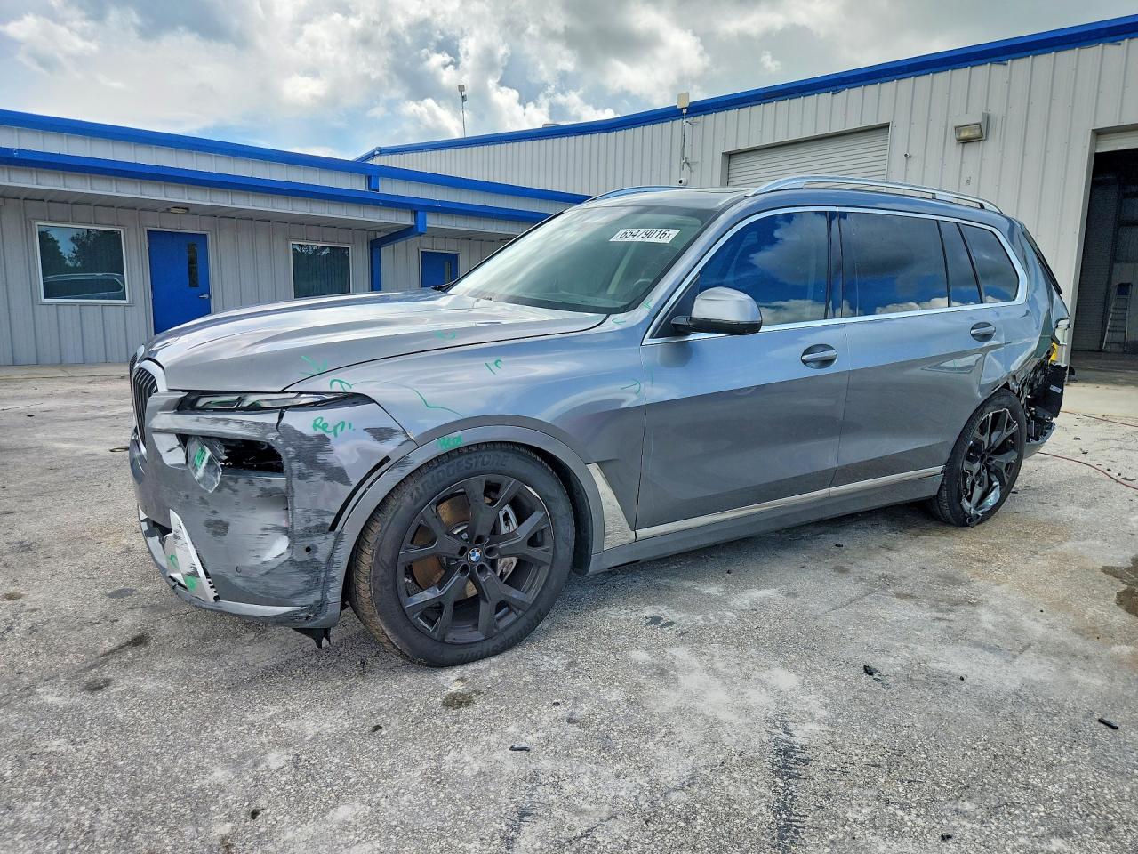 2025 BMW X7