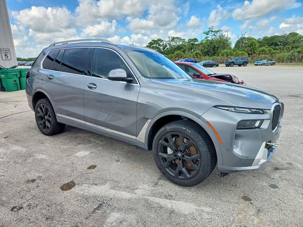2025 BMW X7