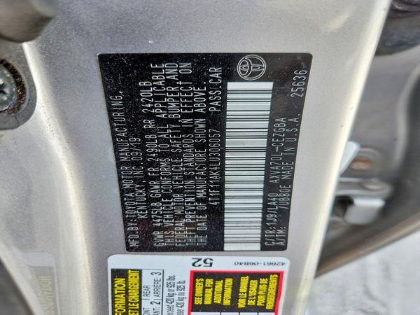 2020 TOYOTA CAMRY XLE