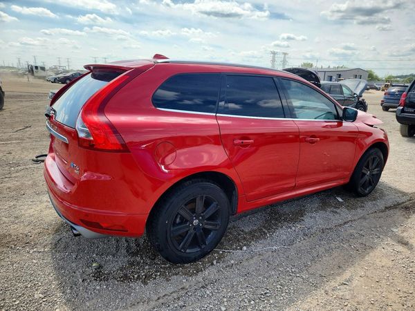 2015 VOLVO XC60
