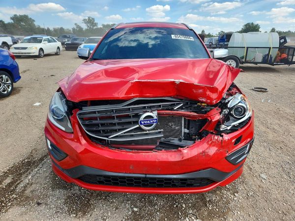 2015 VOLVO XC60