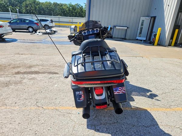 2015 HARLEY-DAVIDSON FLHTCU