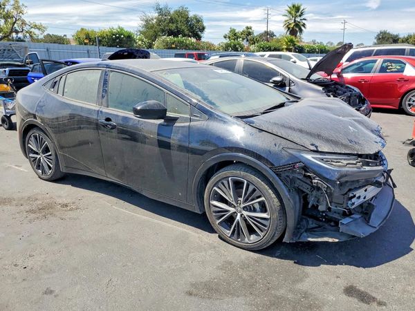 2024 TOYOTA PRIUS