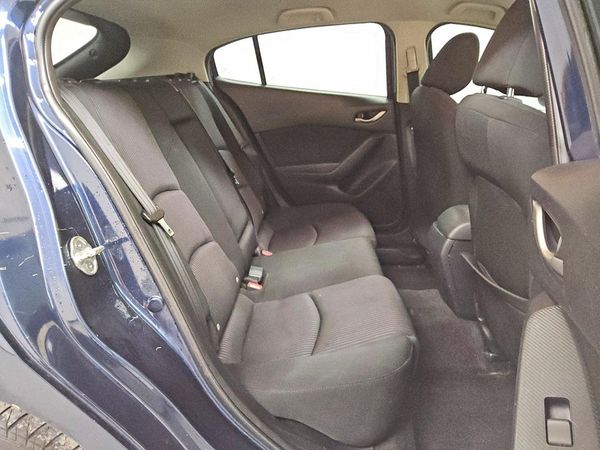 2015 MAZDA 3 Touring/GS