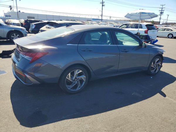 2024 HYUNDAI ELANTRA
