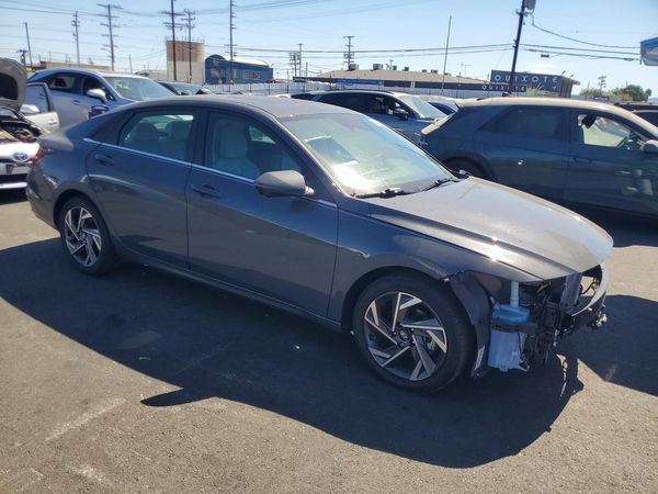 2024 HYUNDAI ELANTRA
