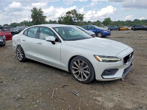 2019 VOLVO S60