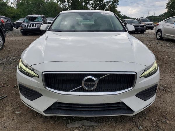 2019 VOLVO S60