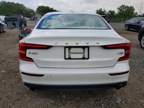 2019 VOLVO S60