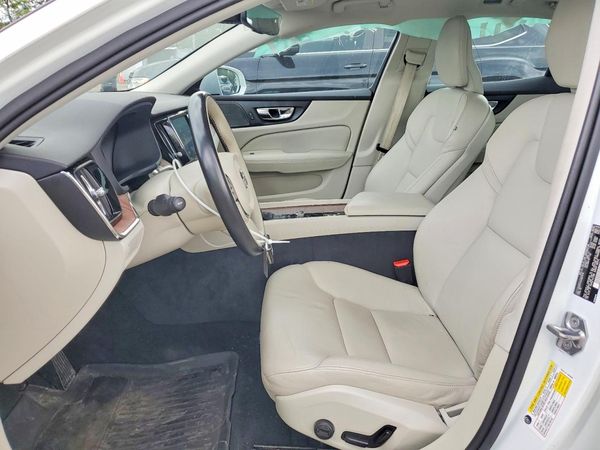 2019 VOLVO S60