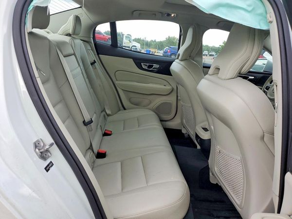 2019 VOLVO S60