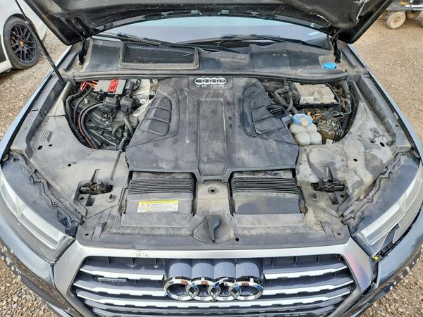 2017 AUDI Q7 S Line quattro Technik — Engine bay