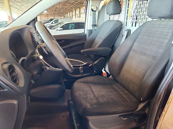 2016 MERCEDES-BENZ METRIS