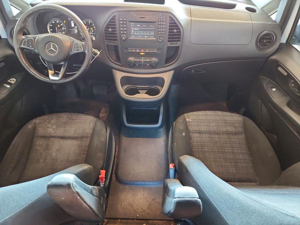 2016 MERCEDES-BENZ METRIS