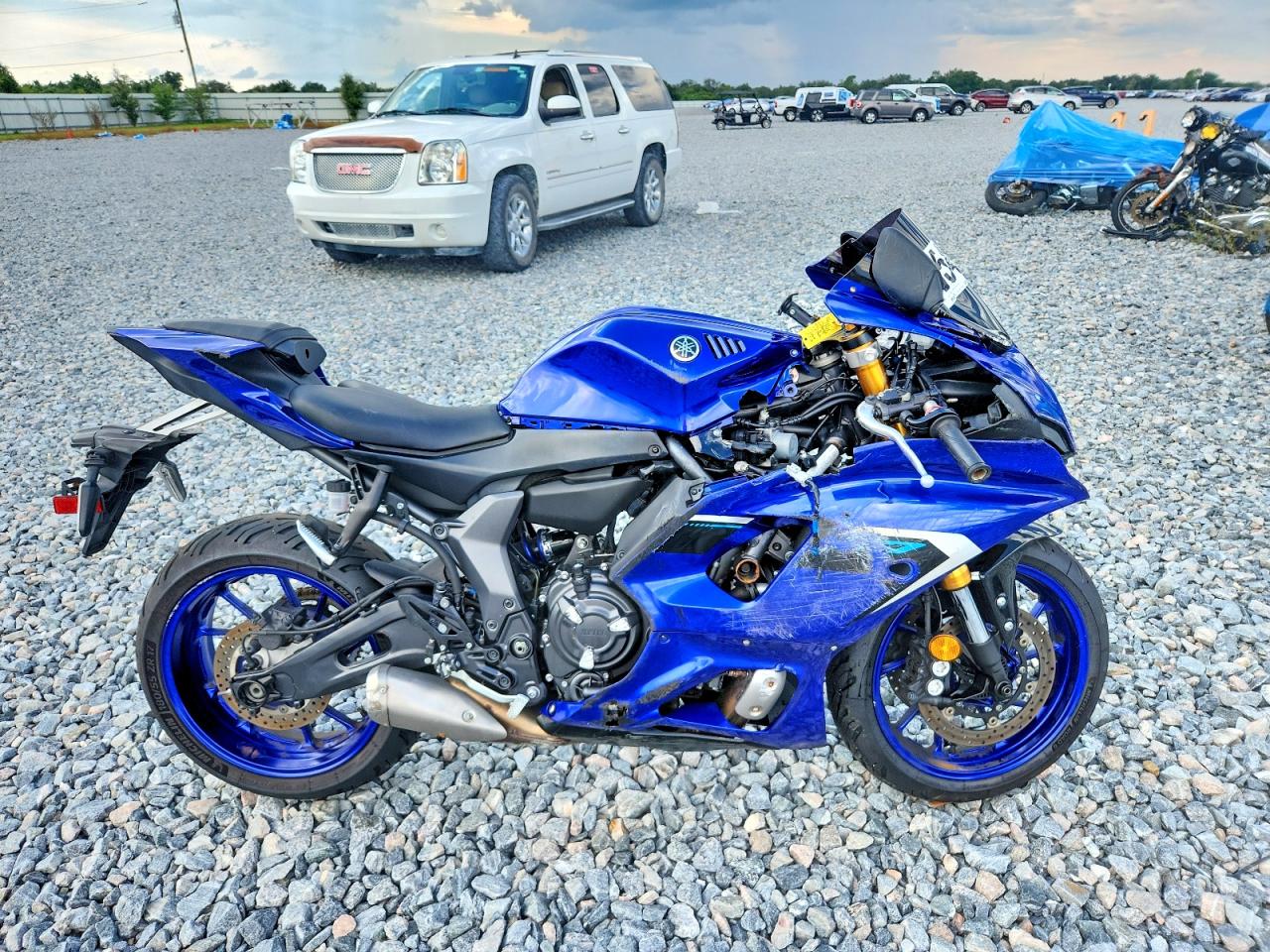 Yamaha YZFR7