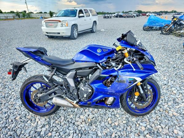 2025 YAMAHA YZFR7