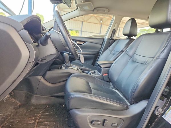 2022 NISSAN ROGUE SPORT SL