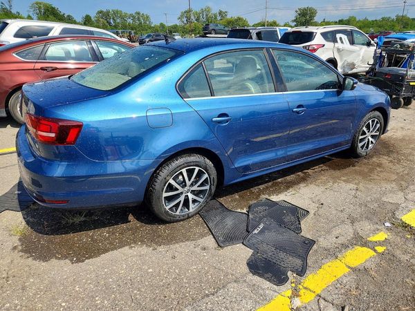 2017 VOLKSWAGEN JETTA SE