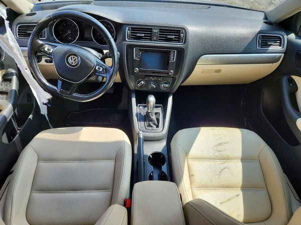 2017 VOLKSWAGEN JETTA SE