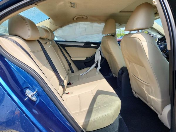 2017 VOLKSWAGEN JETTA SE