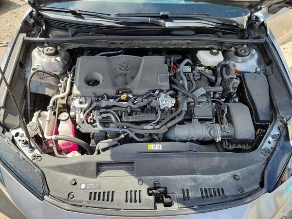 2025 TOYOTA CAMRY — Engine bay