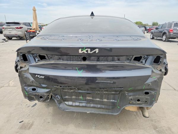 2022 KIA K5