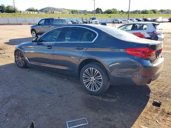 2019 BMW 530