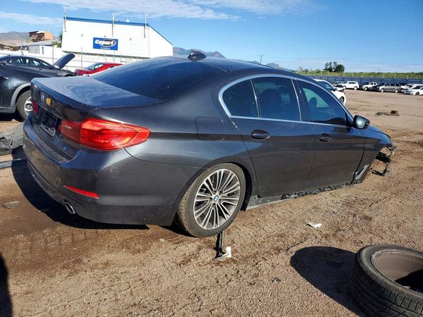 2019 BMW 530