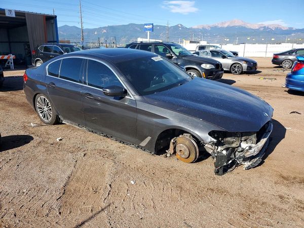 2019 BMW 530