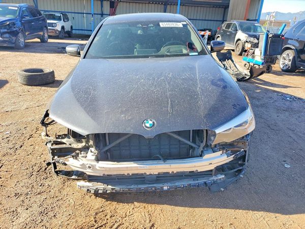 2019 BMW 530