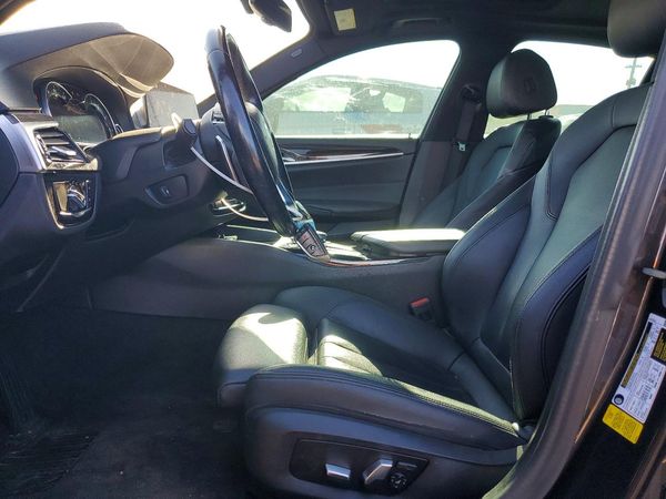 2019 BMW 530