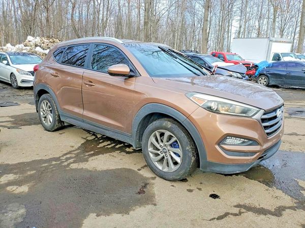 2016 HYUNDAI TUCSON — Passenger 3/4
