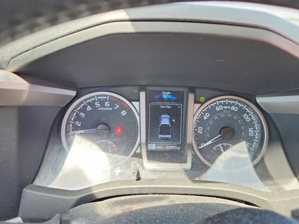 2022 TOYOTA TACOMA SR5