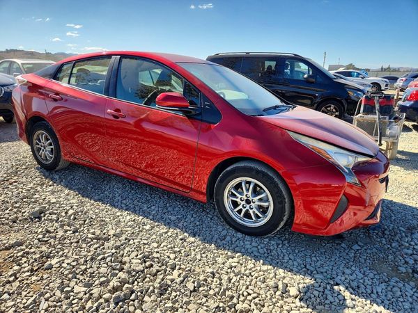 2016 TOYOTA PRIUS
