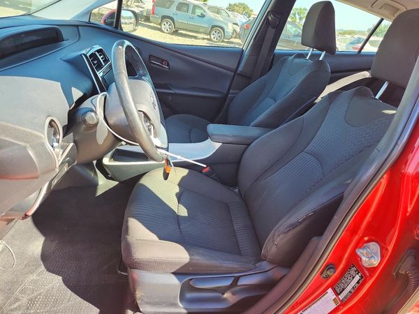 2016 TOYOTA PRIUS