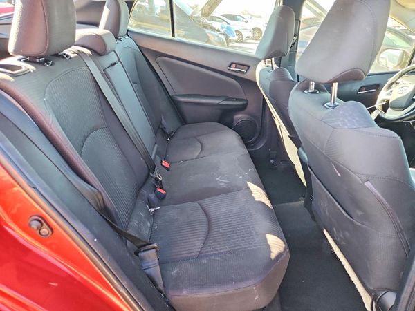 2016 TOYOTA PRIUS