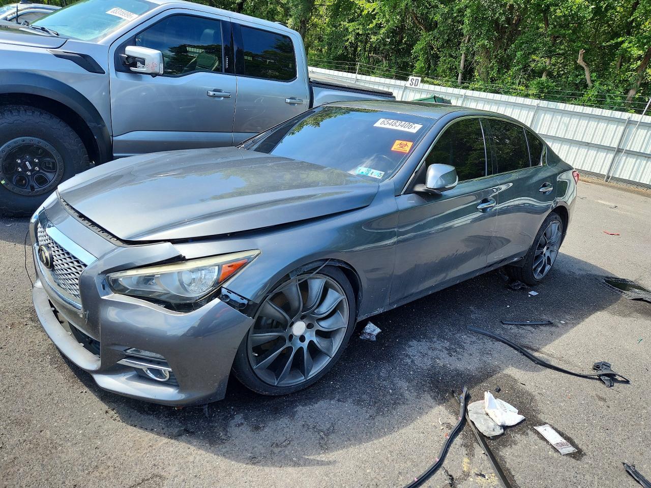 2015 INFINITI Q50