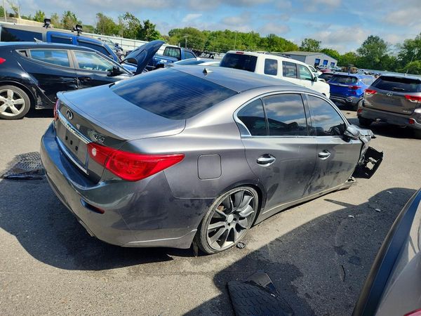 2015 INFINITI Q50