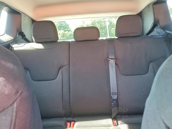 2015 JEEP RENEGADE LATITUDE 4X2
