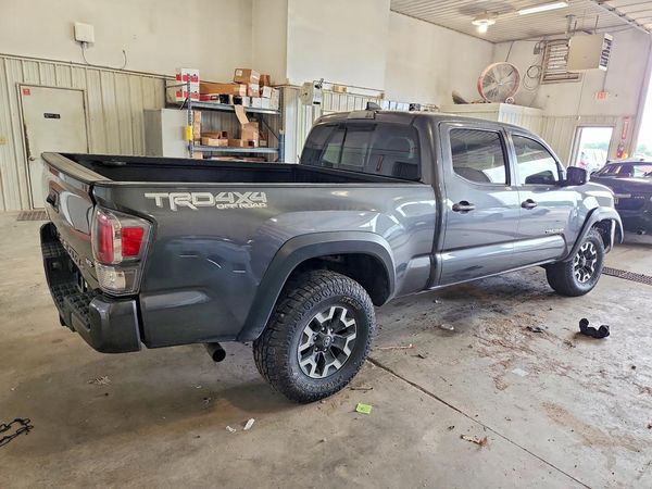 2022 TOYOTA TACOMA SR5