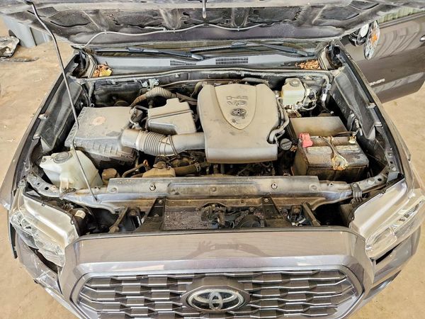 2022 TOYOTA TACOMA SR5
