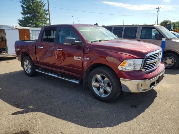 2016 RAM 1500 SLT