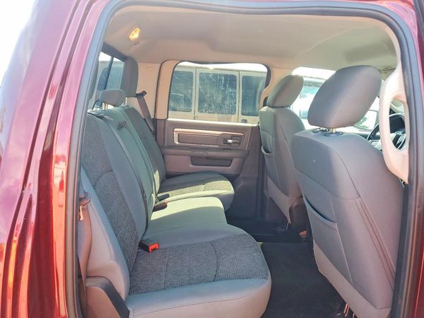 2016 RAM 1500 SLT