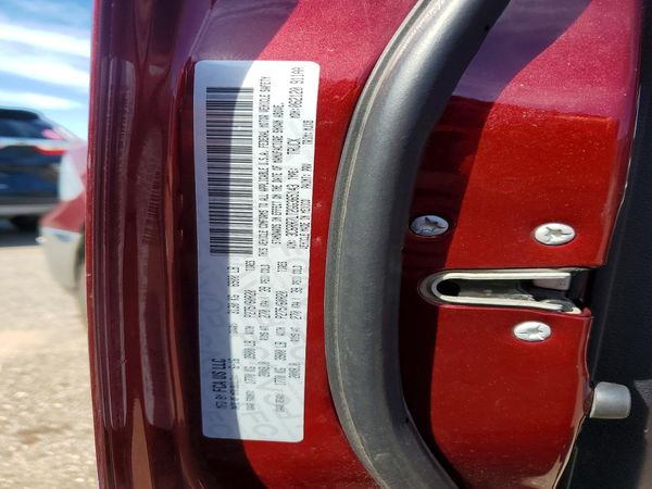 2016 RAM 1500 SLT