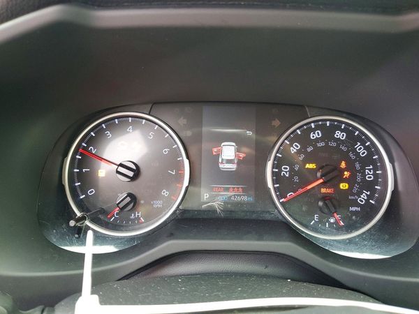 2019 TOYOTA RAV4 LE